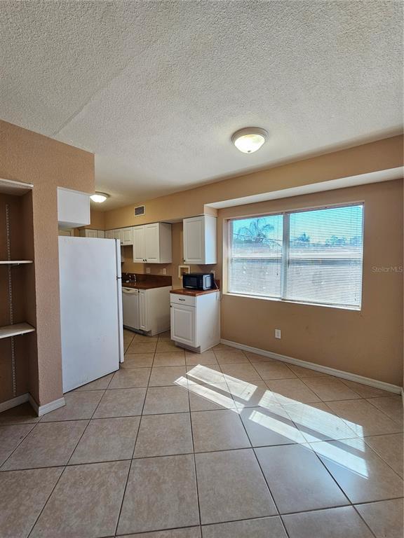 Foto del edificio - 1355 Drew St