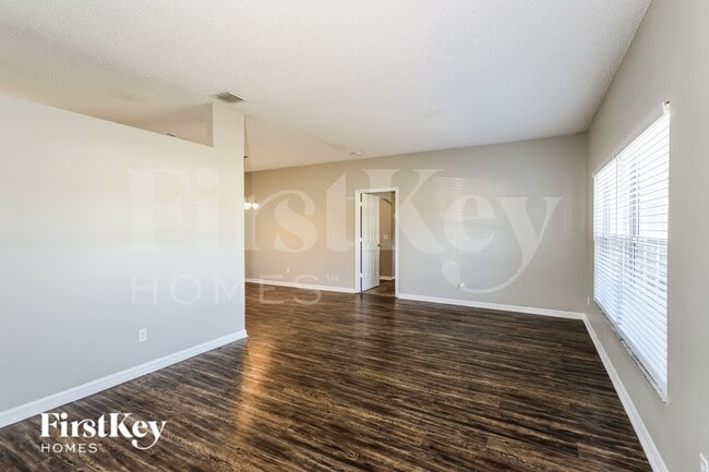 Building Photo - 2242 Mantilla Ave SE
