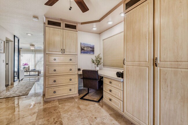 Foto del edificio - Furnished LVCC Beauty