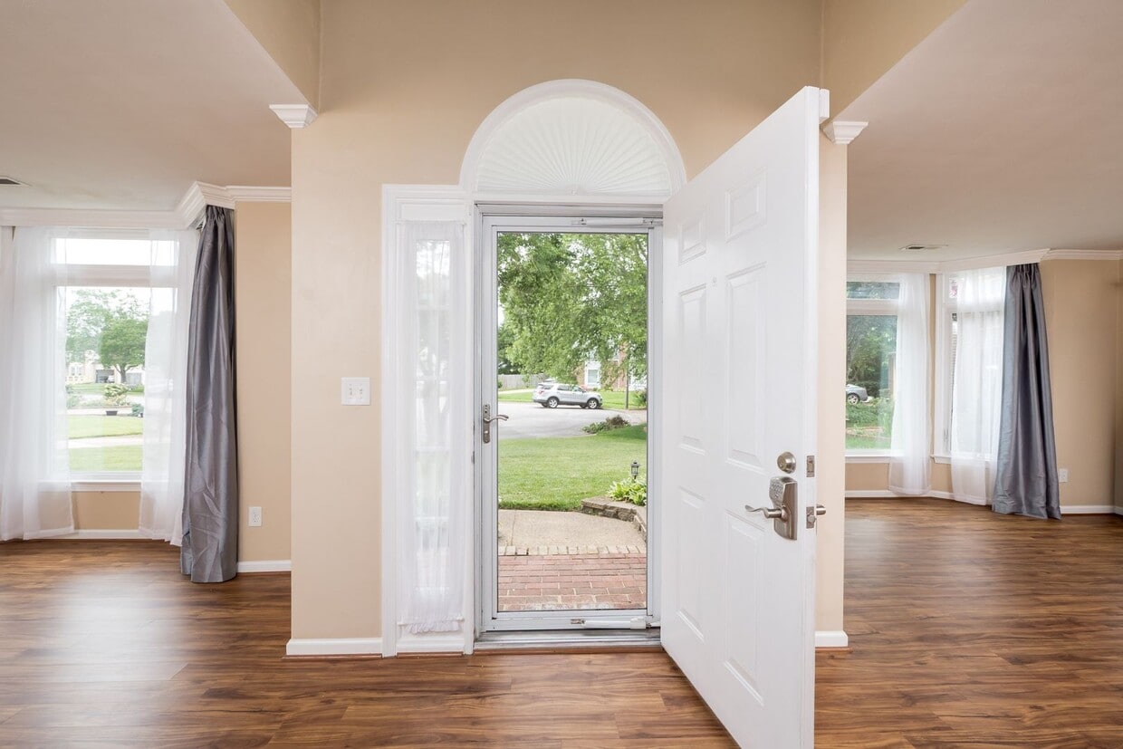 5 Bedroom, 2.5 Bath Home for Rent in Salem Woods - 5 Bedroom, 2.5 Bath Home for Rent in Salem Woods