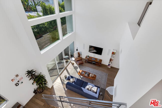 Building Photo - 5407 W Wilshire Vista Ln
