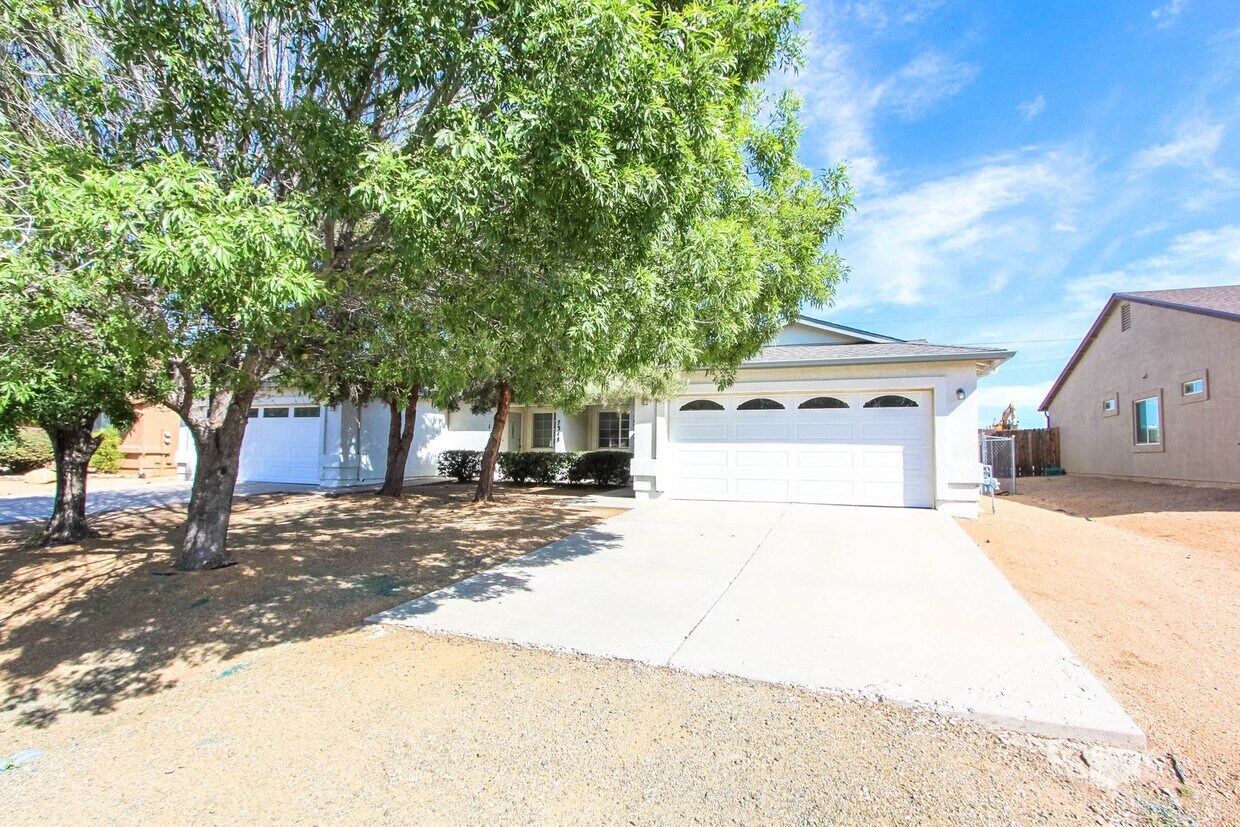 Foto principal - 7348 E Horseshoe Ln