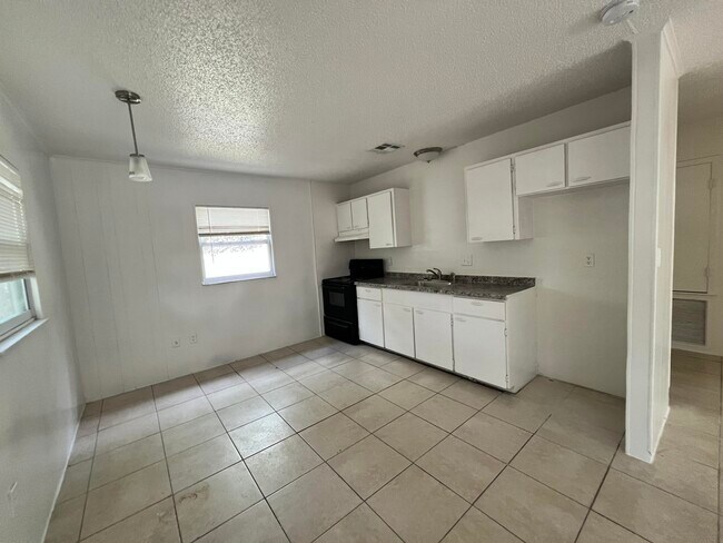 Foto del edificio - 3258 S 7th St