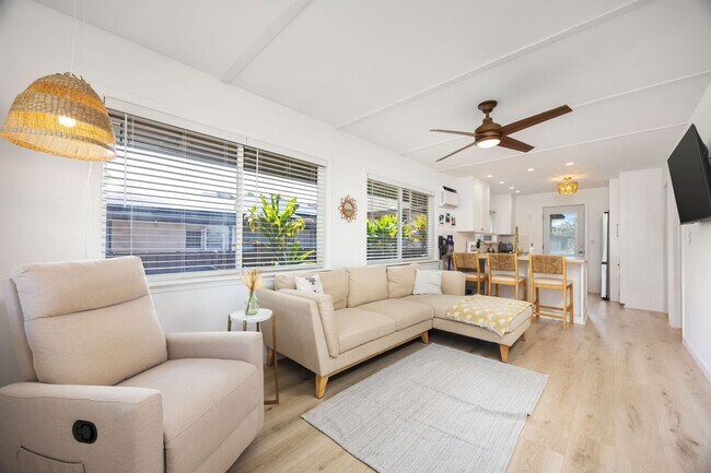 Foto del edificio - North Shore Boho Aloha Cottage | 2 Bed, 1 Bath | Available August 1, 2026