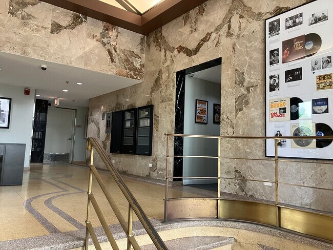 Foto del edificio - 320 E 21st St