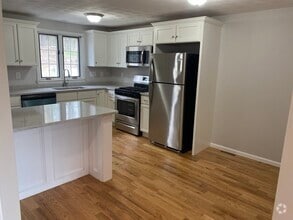 Building Photo - 104 Walpole St
