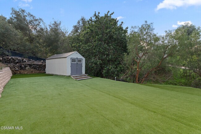 Foto del edificio - 265 McKnight Rd