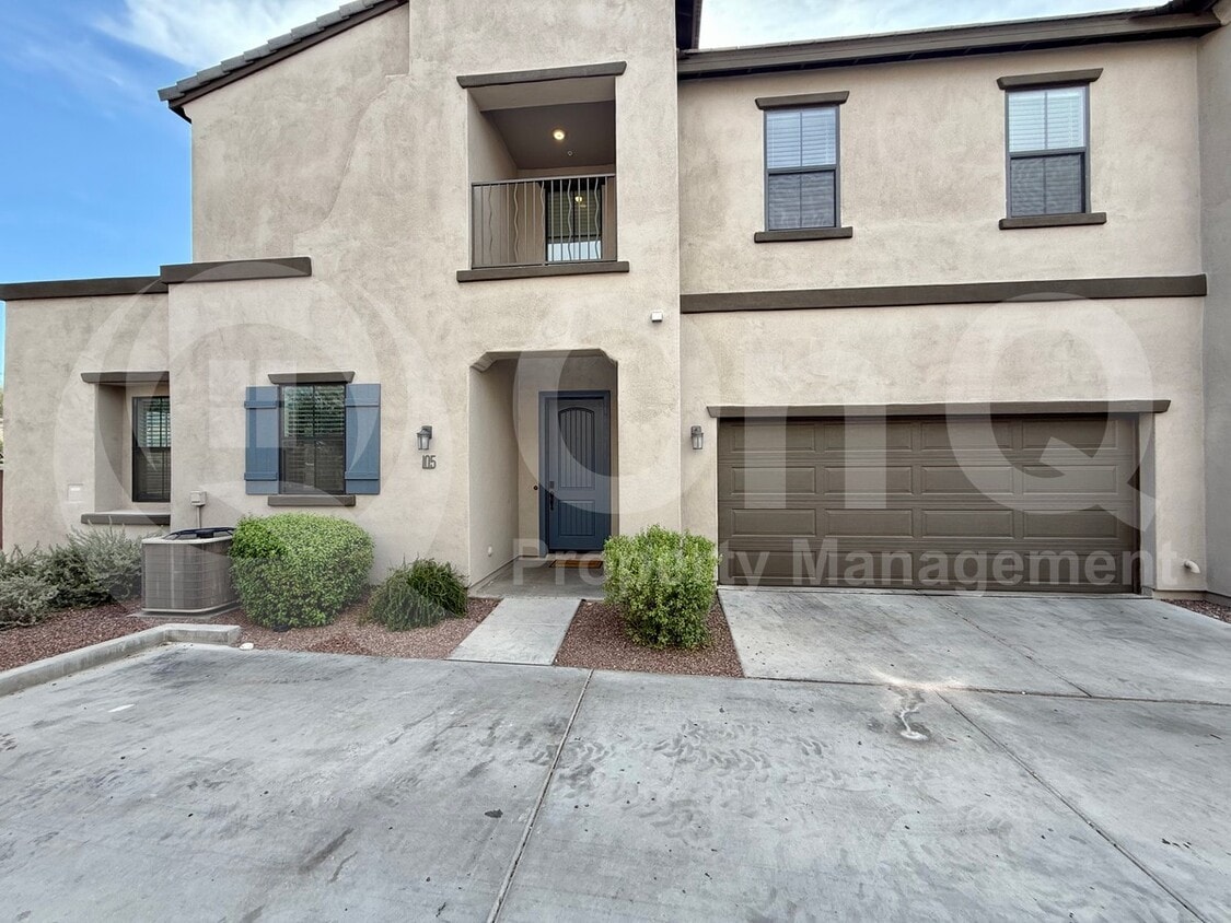 Foto principal - 3900 E Baseline Rd