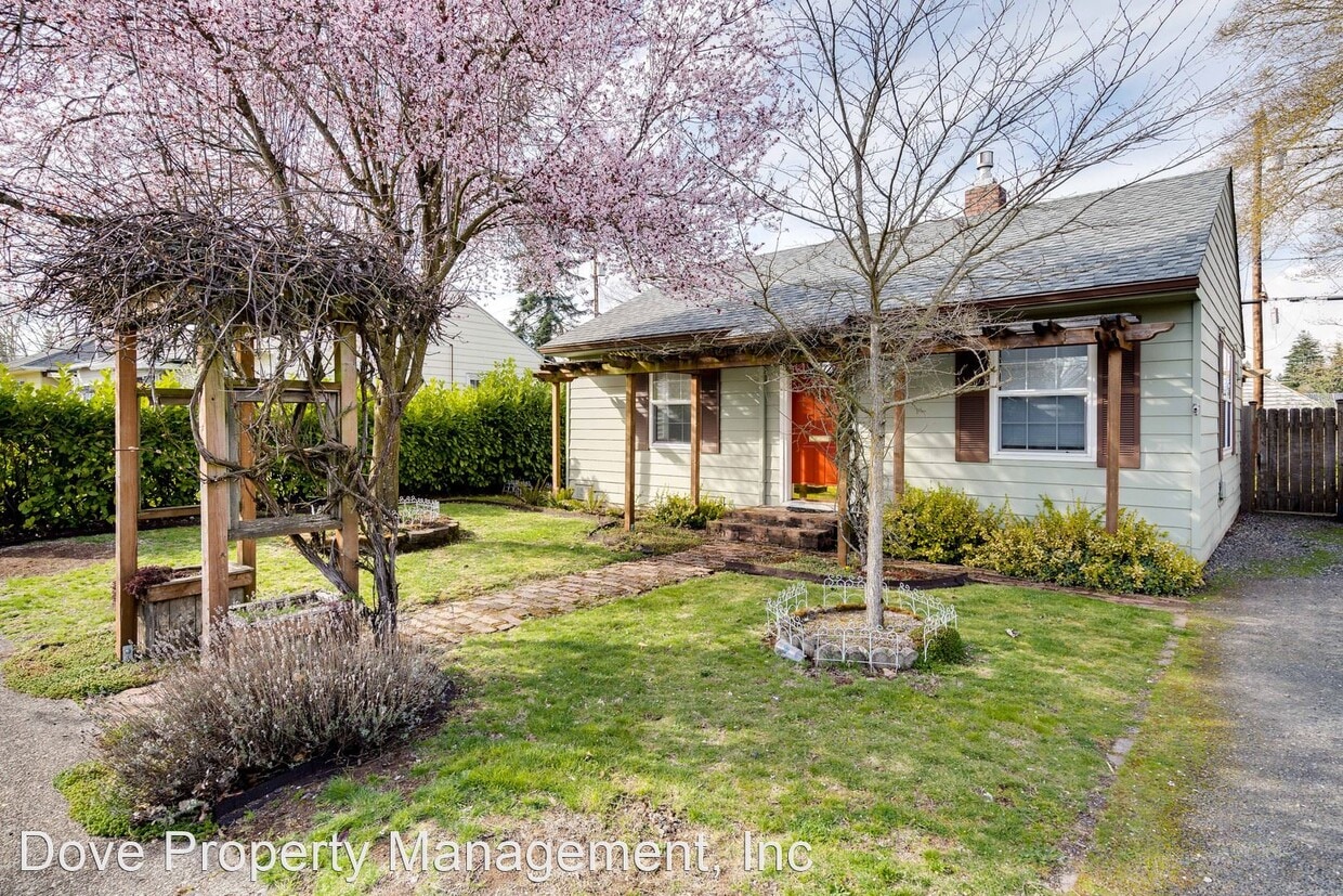 Primary Photo - 2 br, 1 bath House - 2906 E 27th Street