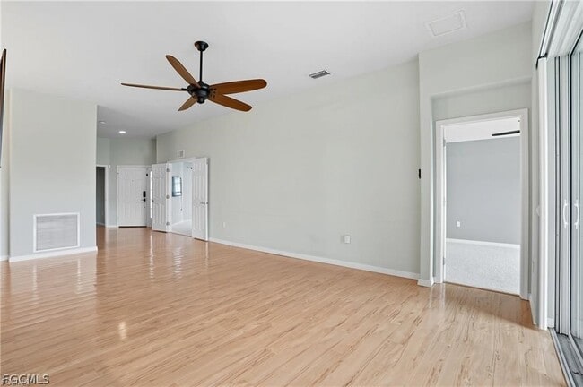 Building Photo - 2427 Woodbourne Pl