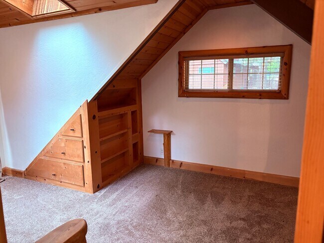 Foto del edificio - 1584 Sitka Cir