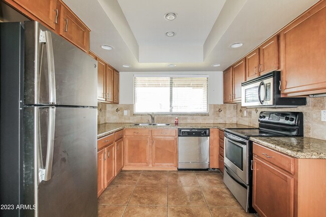 Foto del edificio - 5725 W Yucca St
