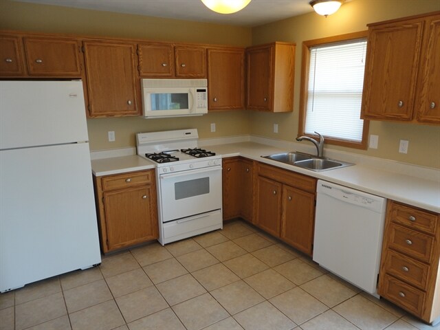 Foto del edificio - 2924 Stowmarket Ave