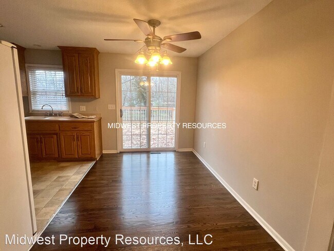Foto del edificio - 3 br, 1 bath House - 609 NW Central Street