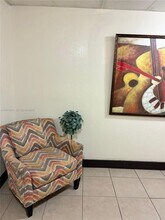 Building Photo - 3680 Inverrary Dr