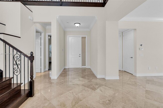 Foto del edificio - 8944 Little Falls Way