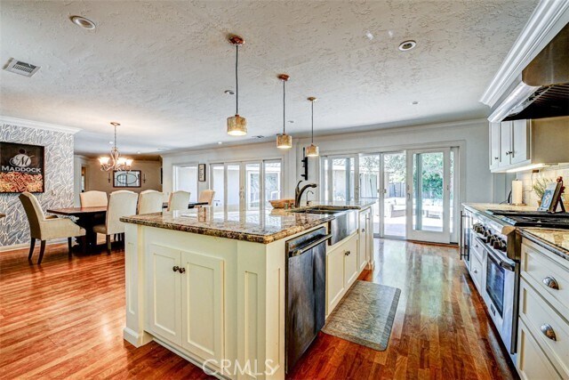Building Photo - 1321 Hampshire Cir