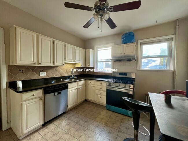 Foto del edificio - 49 Beech Glen St