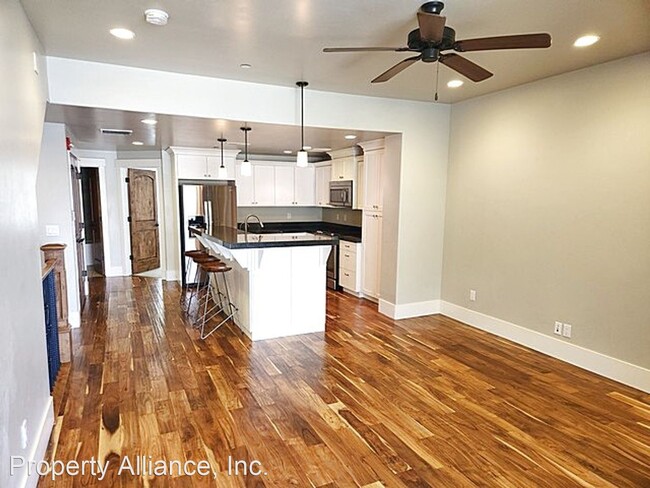Foto del edificio - 3 br, 3 bath House - 768 W. Holliday Drive