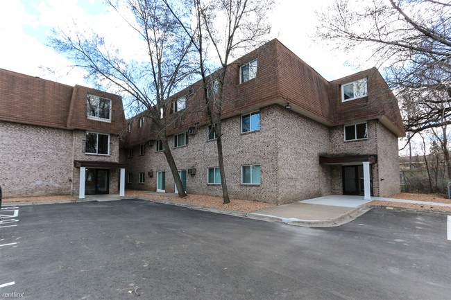 Building Photo - 2321 Branch Ave