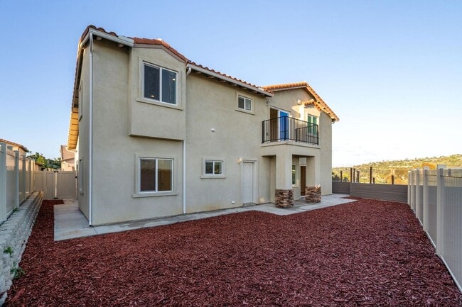 Building Photo - 5 Bedroom house with view