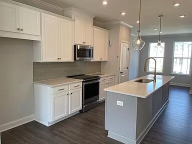 Building Photo - 2636 Creekside Dr NW
