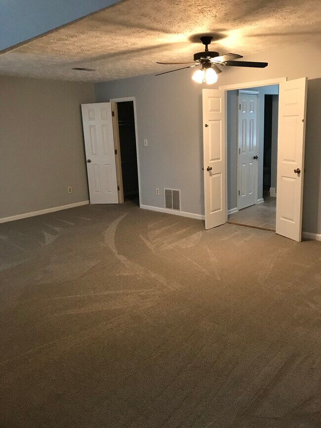 Master Bedroom - 5416 Park Pl S