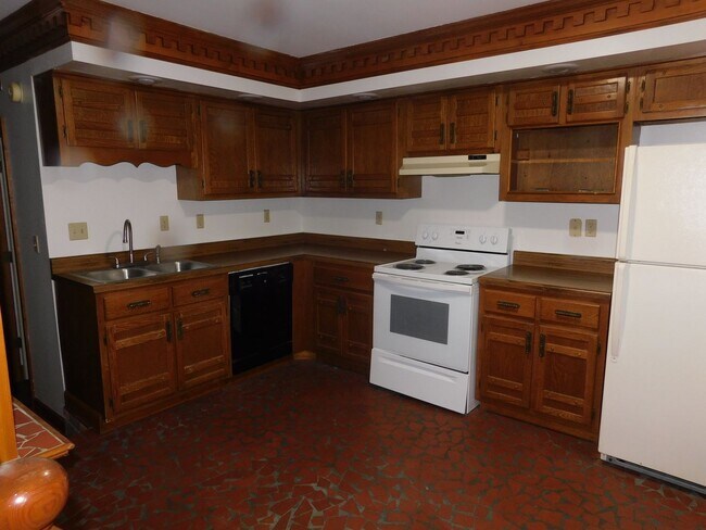 Building Photo - 5326 Airways Blvd #6 Memphis TN