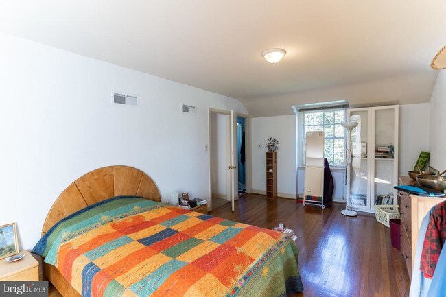 Foto del edificio - 4220 50th St NW