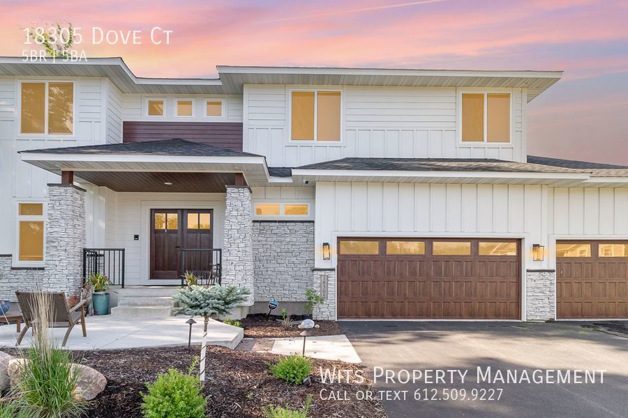 Primary Photo - Beautiful 5bed/5bath Home in Desirable Ede...