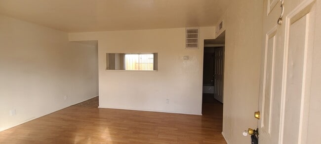 Building Photo - 1535 E 29th Ave