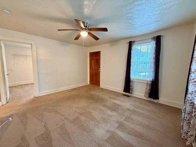 Foto del edificio - Your search ends here! Rent today!!