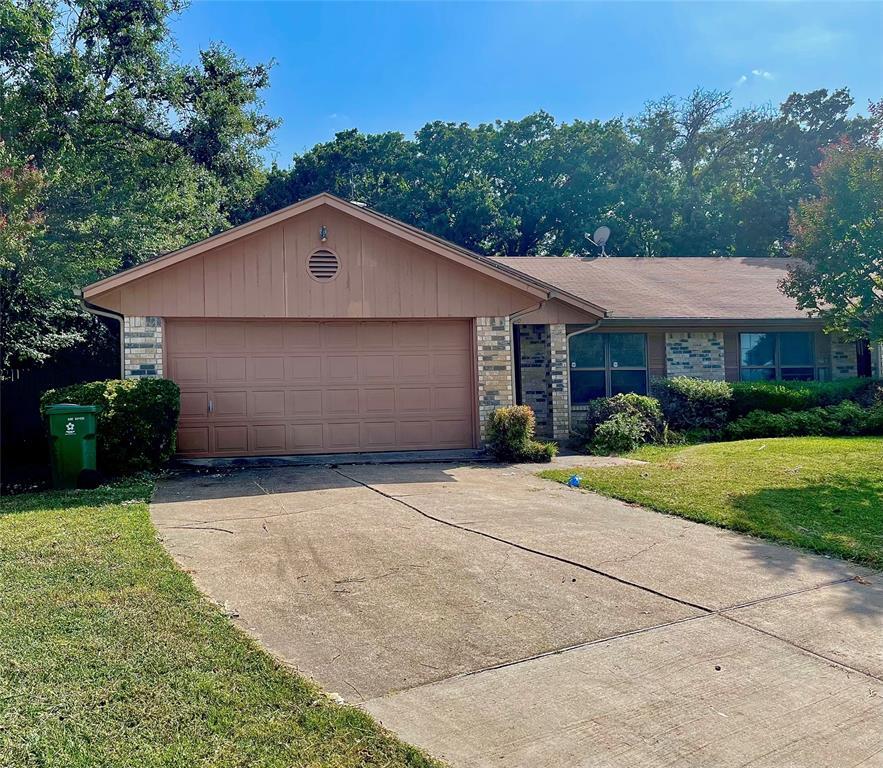 Foto principal - 2200 Oak Hill Dr