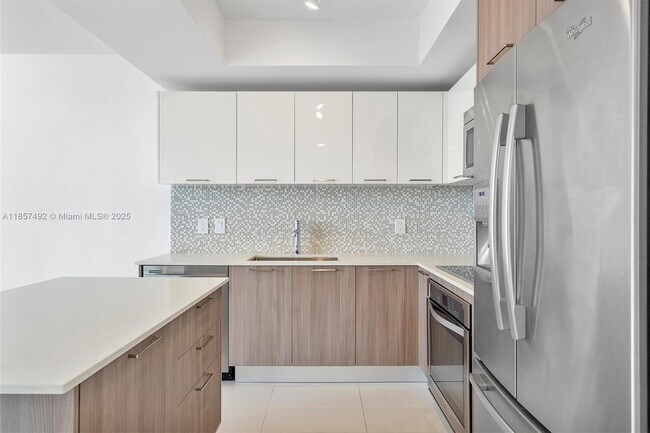 Building Photo - 5252 NW 85th Ave