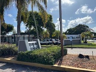 Foto del edificio - 10431 N Kendall Dr