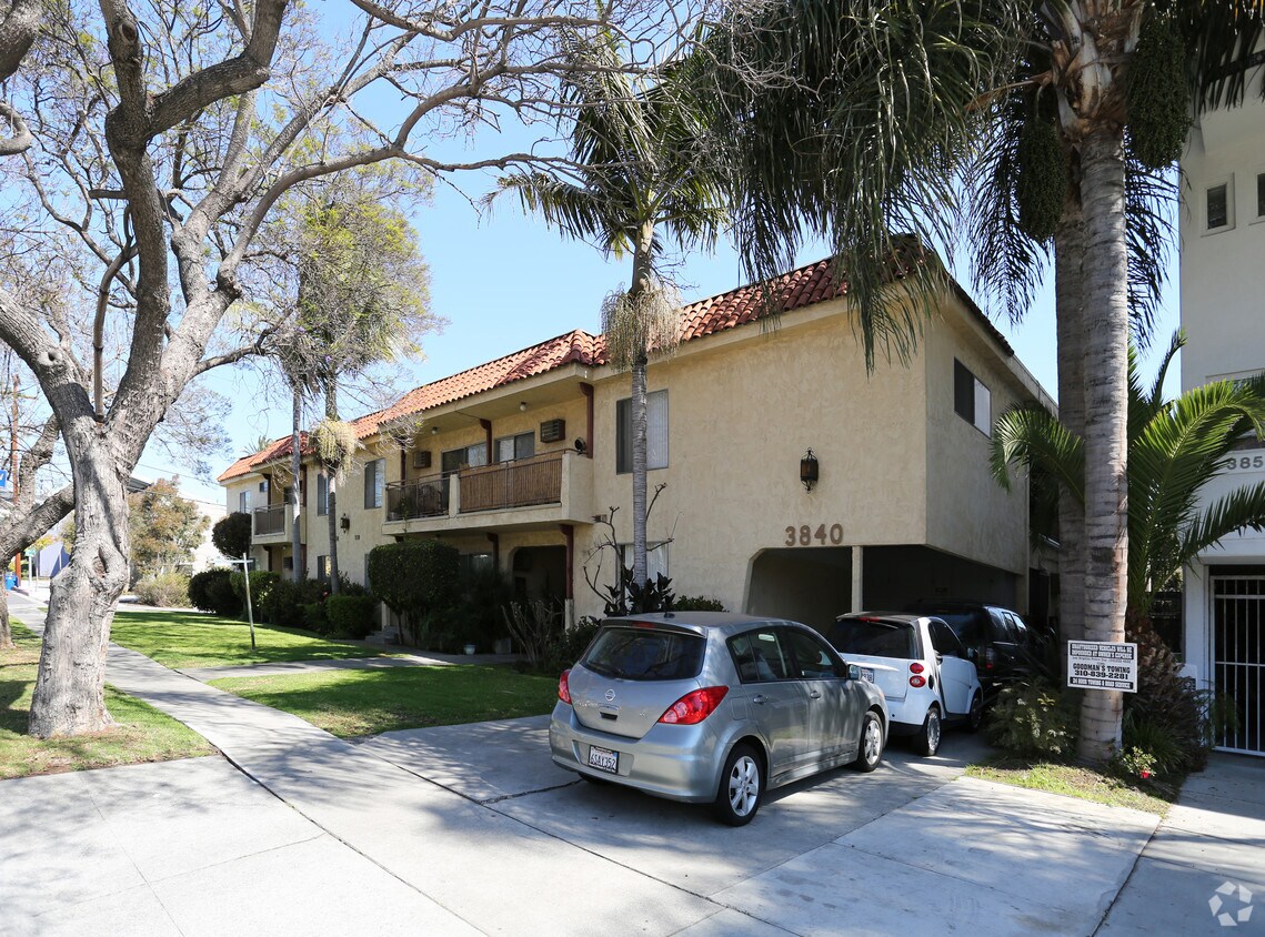 Foto principal - 3840 Inglewood Blvd
