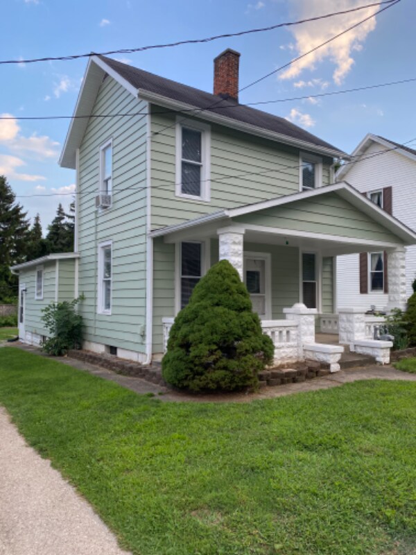 Primary Photo - 222 Maple St