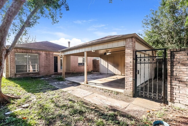 Building Photo - 7406 San Simeon Dr