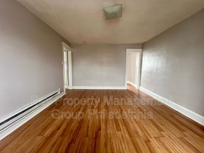 Foto del edificio - 239 Long Ln