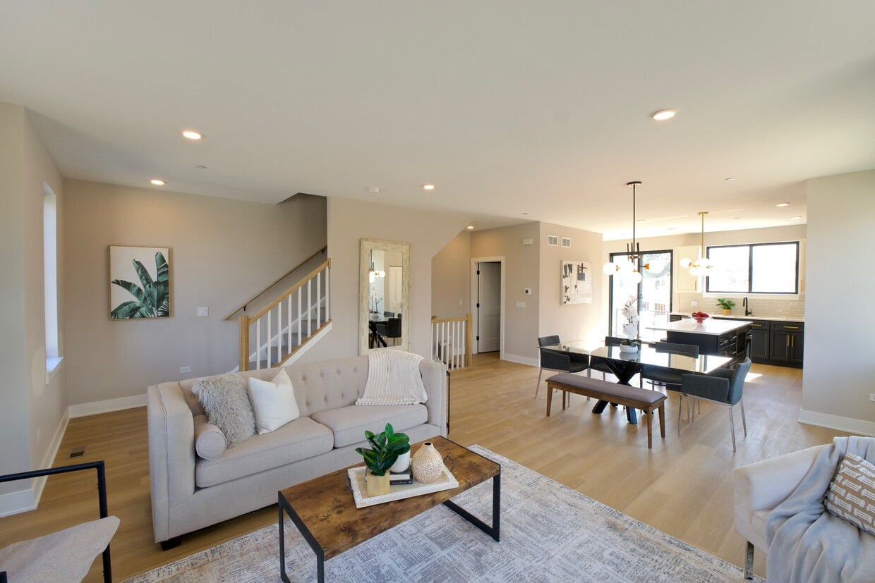 Main Living Area - Townhomes at Pointe Drive