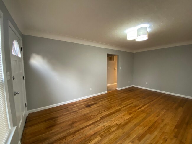 Foto del edificio - 217 W Corbin St