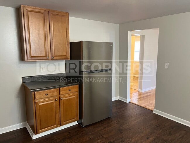 Building Photo - Beautiful 3 Bedroom 2 Bath House