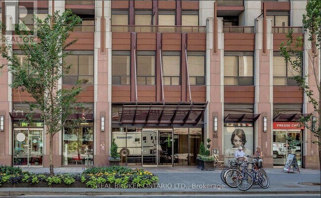Photo du bâtiment - 85 Bloor St E