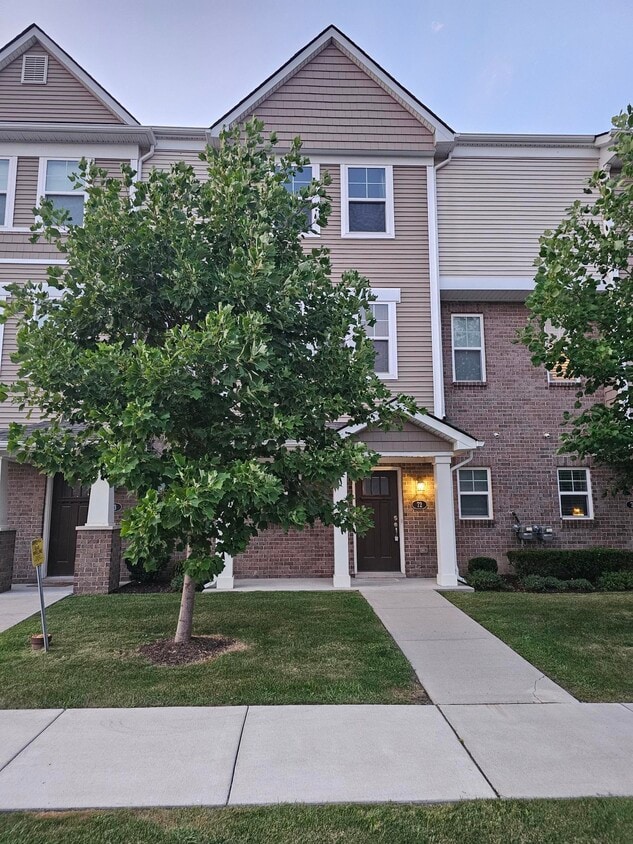 Primary Photo - 2500 Normandy Rd