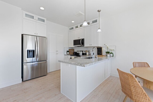 Foto del edificio - $500 off March rent. When you SIGN and MOVE IN, in March!!!!New St. Anthony Townhome with Unfinis...