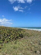 Building Photo - 4250 N Hwy A1A