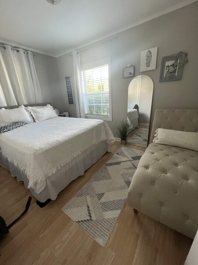 Foto del edificio - 5726 Lincoln Ave