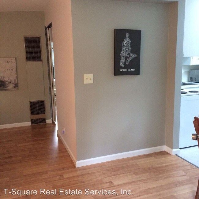 Foto del edificio - 3 br, 1 bath House - 9820 NE 26th St
