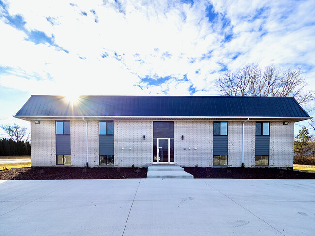 Building Photo - Stonehorse Apartments