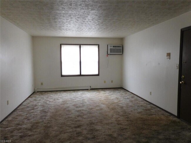 Building Photo - 5008 West Blvd